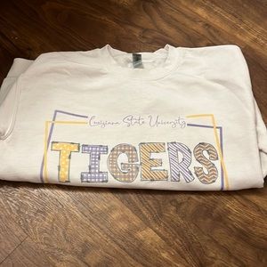 LSU sweatshirt